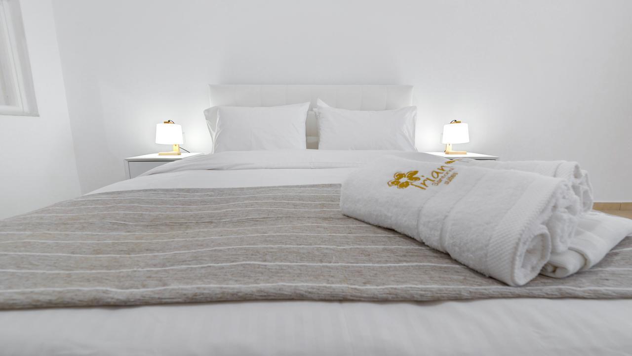 Iriana Suites Fira  Eksteriør billede