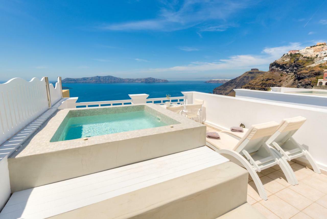 Iriana Suites Fira  Eksteriør billede